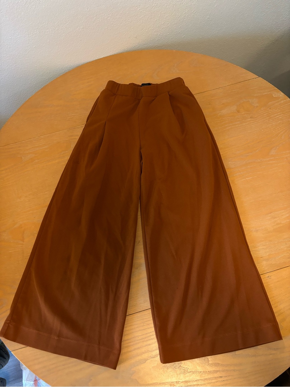High-Waist Wide-Leg Jeans in Rust Brown